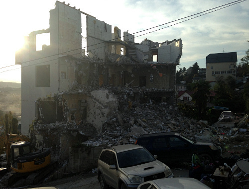 House located on the land plot No. 9 in the garden non-commercial partnership "Poselkovoe", Central District of Sochi, demolished on October 19, 2013. Photo by Anzhela Zilberg House located on the land plot No. 9 in the garden non-commercial partnership "Poselkovoe", Central District of Sochi, demolished on October 19, 2013. Photo by Anzhela Zilberg
