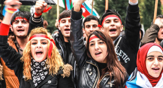 Rally demanding to cancel the outcome of the presidential election. Baku, October 27, 2013. Photo by Aziz Karimov for the ‘Caucasian Knot’. Rally demanding to cancel the outcome of the presidential election. Baku, October 27, 2013. Photo by Aziz Karimov for the ‘Caucasian Knot’.