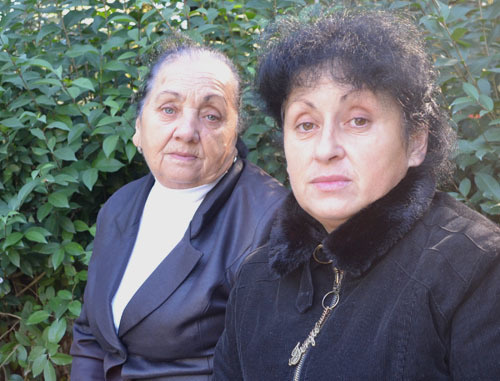 Lydia Lepsveridze with her daughter Lyudmila Lukiankina. Sochi, October 2013. Photo by Svetlana Kravchenko for the ‘Caucasian Knot’. Lydia Lepsveridze with her daughter Lyudmila Lukiankina. Sochi, October 2013. Photo by Svetlana Kravchenko for the ‘Caucasian Knot’.