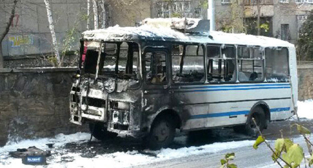 ‘PAZ’ bus at the intersection of Leo Tolstoy and Morozov Streets. Stavropol, November 15, 2013. Photo by Yulia Govorukha for the ‘Caucasian Knot’. ‘PAZ’ bus at the intersection of Leo Tolstoy and Morozov Streets. Stavropol, November 15, 2013. Photo by Yulia Govorukha for the ‘Caucasian Knot’.