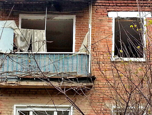 Smashing of a two-story house at No. 21 Rabochaya Street began prior to eviction of tenants. In the photo: window openings without frameworks - they were removed by the workers. Ingushetia, Karabulak, November 18, 2013. Photo courtesy of the tenants of the house Smashing of a two-story house at No. 21 Rabochaya Street began prior to eviction of tenants. In the photo: window openings without frameworks - they were removed by the workers. Ingushetia, Karabulak, November 18, 2013. Photo courtesy of the tenants of the house