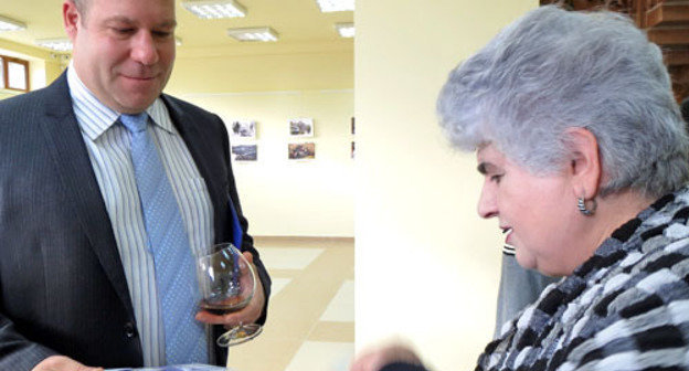 Nicolas Fleury, the head of the ICRC mission in Nagorno-Karabakh, and Vera Grigoryan, the chairman of the Union of Relatives of Karabakh Warriors Missing in the Karabakh War Nicolas Fleury, the head of the ICRC mission in Nagorno-Karabakh, and Vera Grigoryan, the chairman of the Union of Relatives of Karabakh Warriors Missing in the Karabakh War