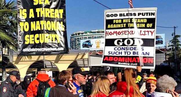 Opponents of homosexuality came out in Sochi to the central railway station with posters in English. Sochi, February 10, 2014. Photo: http://ipolk.ru/ Opponents of homosexuality came out in Sochi to the central railway station with posters in English. Sochi, February 10, 2014. Photo: http://ipolk.ru/