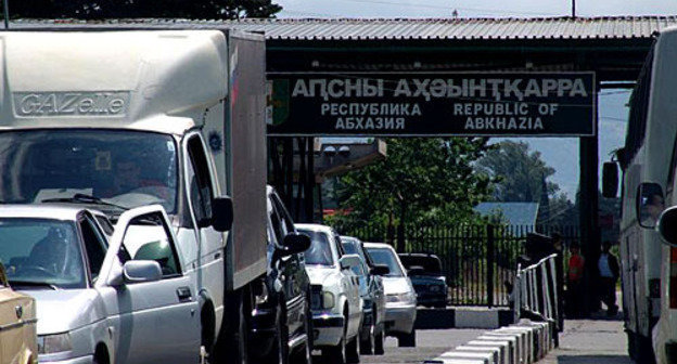 Abkhazia-Russia frontier. Photo by www.turizm.ru Abkhazia-Russia frontier. Photo by www.turizm.ru