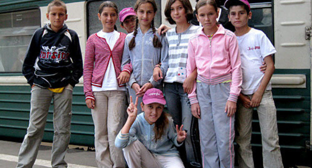 Children-refugees from Ingushetia. 1 September 2009. Photo of "Caucasian Knot" Children-refugees from Ingushetia. 1 September 2009. Photo of "Caucasian Knot"