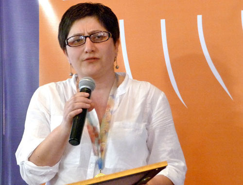 Editor of the Internet newspaper ‘KarabakhOpen.info’ Anait Danielyan was granted with ‘Young women in Caucasus’ Award, Yerevan, April 16, 2014. Photo by Armine Martirosyan for the ‘Caucasian Knot’. Editor of the Internet newspaper ‘KarabakhOpen.info’ Anait Danielyan was granted with ‘Young women in Caucasus’ Award, Yerevan, April 16, 2014. Photo by Armine Martirosyan for the ‘Caucasian Knot’.
