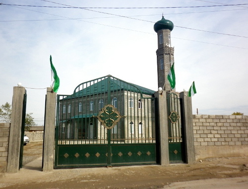 Mosque in Buynaksk. Photo by Nabi Gitinov Mosque in Buynaksk. Photo by Nabi Gitinov