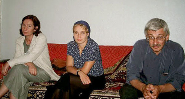 Natalia Estemirova (left), Oleg Orlov (right). Photo by http://picasaweb.google.ru/averh.sova Natalia Estemirova (left), Oleg Orlov (right). Photo by http://picasaweb.google.ru/averh.sova