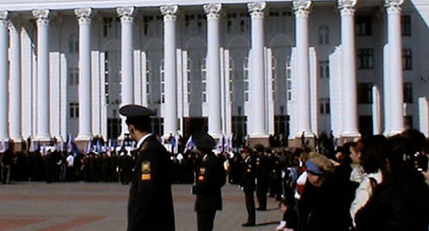 Nalchik, the public rally in memory of the law enforcement officials killed by terrorists on the 13th of October 2005. Photo by the "Caucasian Knot" Nalchik, the public rally in memory of the law enforcement officials killed by terrorists on the 13th of October 2005. Photo by the "Caucasian Knot"