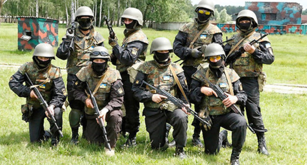 Soldiers of "Donbas" in the ground of the National Guards in the Kiev Region. Photo: All-Ukranian Union "Svoboda" ("Freedom"), https://ru.wikipedia.org/wiki/%D0%94%D0%BE%D0%BD%D0%B1%D0%B0%D1%81%D1%81_(%D0%B1%D0%B0%D1%82%D0%B0%D0%BB%D1%8C%D0%BE%D0%BD) Soldiers of "Donbas" in the ground of the National Guards in the Kiev Region. Photo: All-Ukranian Union "Svoboda" ("Freedom"), https://ru.wikipedia.org/wiki/%D0%94%D0%BE%D0%BD%D0%B1%D0%B0%D1%81%D1%81_(%D0%B1%D0%B0%D1%82%D0%B0%D0%BB%D1%8C%D0%BE%D0%BD)