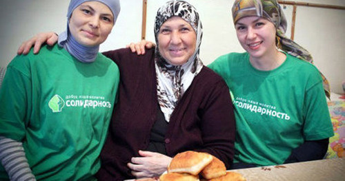 Voluntees help Syrian refugees who live in sanatoriums in Nalchik. Kabardino-Balkaria, July 2013. Photo: ‘Solidarnost’ Fund. 