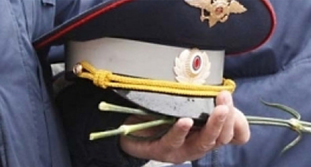 Policeman uniform cap. Photo http://07.mvd.ru/upload/site11/document_news/E9pnJ8vmnP-630xx225.jpg Policeman uniform cap. Photo http://07.mvd.ru/upload/site11/document_news/E9pnJ8vmnP-630xx225.jpg