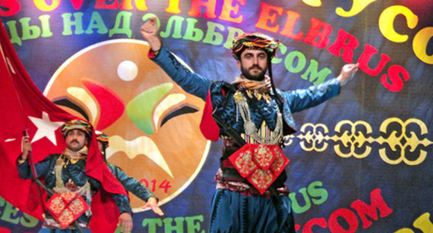 A folk dance company (Turkey). Photo by Luiza Orazaeva for the "Caucasian Knot" A folk dance company (Turkey). Photo by Luiza Orazaeva for the "Caucasian Knot"