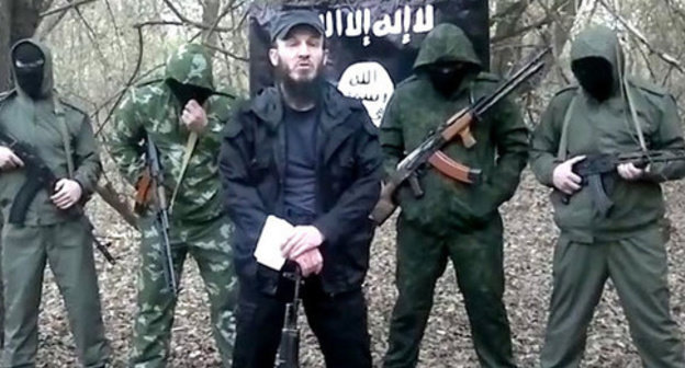 Suleiman Zailanabidov (in the centre). Screenshot from the video posted by Suleiman Amir, www.youtube.com. Suleiman Zailanabidov (in the centre). Screenshot from the video posted by Suleiman Amir, www.youtube.com.