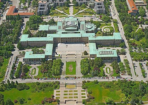 Ankara, Turkish Parliament Building. Photo by http://ru.wikipedia.org Ankara, Turkish Parliament Building. Photo by http://ru.wikipedia.org