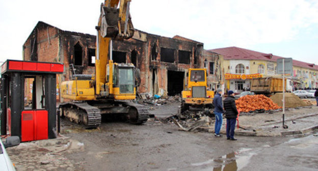 Road-building machinery at the Berkat market in Grozny, December 5, 2014. Photo by Magomed Magomedov for the ‘Caucasian Knot’. Road-building machinery at the Berkat market in Grozny, December 5, 2014. Photo by Magomed Magomedov for the ‘Caucasian Knot’.