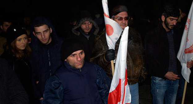 Tbilisi residents gather at the coffin of Georgian volunteer Tamaz Sukhiashvili killed near Donetsk. January 22, 2015. Photo by Beslan Kmuzov for the ‘Caucasian Knot’. Tbilisi residents gather at the coffin of Georgian volunteer Tamaz Sukhiashvili killed near Donetsk. January 22, 2015. Photo by Beslan Kmuzov for the ‘Caucasian Knot’.