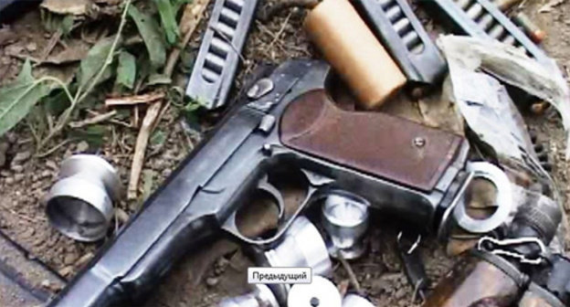 Material evidence gathered in the course of a counterterrorism operation. Photo: http://nac.gov.ru/nakmessage/2014/10/07/v-dagestane-predotvrashchen-terakt-kotoryi-gotovili-bandity.html