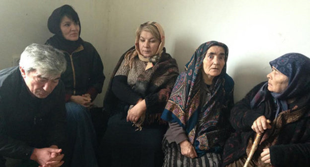 Residents of the village of Shushiya of the Novolak District during the hunger-strike in December 2014. Photo by Patimat Makhmudova for the "Caucasian Knot" Residents of the village of Shushiya of the Novolak District during the hunger-strike in December 2014. Photo by Patimat Makhmudova for the "Caucasian Knot"