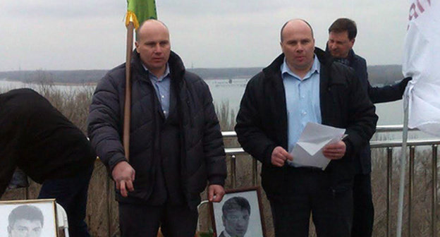 Participants of the action in memory of Boris Nemtsov, March 1, 2015. Rostov-on-Don. Photo by Olesya Dianova for the ‘Caucasian Knot’. 