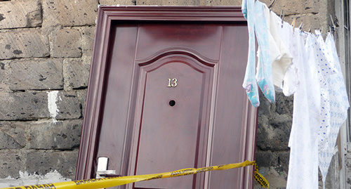Yard of the Avetisyan family house is sealed up by the investigating bodies. Gyumri, January 14, 2015. Photo by Tigran Petrosyan for the "Caucasian Knot"