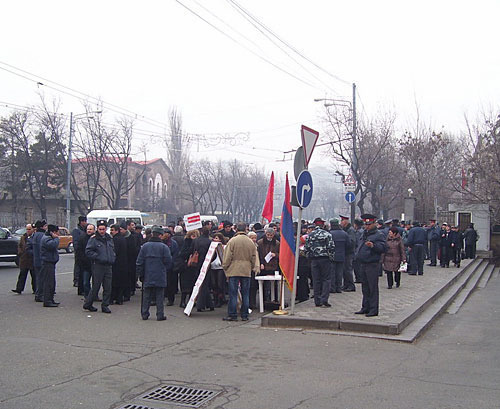 Protest action against Armenian-Turkish protocols. Constitutional Court of Armenia house. January 12, 2010. Photo by the "Caucasian Knot" Protest action against Armenian-Turkish protocols. Constitutional Court of Armenia house. January 12, 2010. Photo by the "Caucasian Knot"