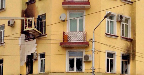 The building where the office of the Joint Mobile Group of the Committee against Torture (CaT) is located, after the fire. Grozny, December 14, 2014. Photo by Akhmed Aldebirov for the ‘Caucasian Knot’. The building where the office of the Joint Mobile Group of the Committee against Torture (CaT) is located, after the fire. Grozny, December 14, 2014. Photo by Akhmed Aldebirov for the ‘Caucasian Knot’.