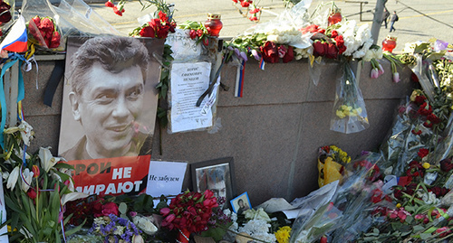 At the place of Boris Nemtsov murder, March 15, 2015. Photo by Svetlana Kravchenko for the ‘Caucasian Knot’. 