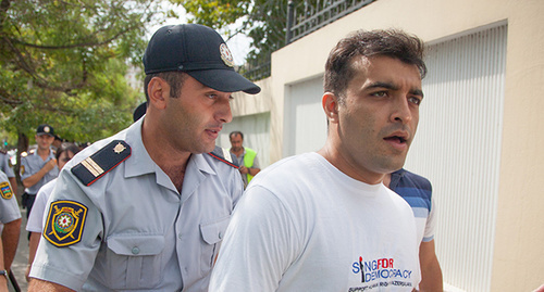 Rasul Jafarov at the rally in support of Pussy Riot in Baku, September 1, 2012. Photo by Aziz Karimov. 