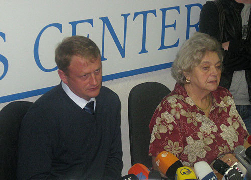 The meeting of Aleksey Dymovsky and the journalists. Press-conference in Moscow, Independent press-center, November 10, 2009. Photo by the "Caucasian Knot" The meeting of Aleksey Dymovsky and the journalists. Press-conference in Moscow, Independent press-center, November 10, 2009. Photo by the "Caucasian Knot"