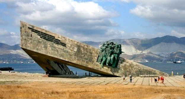 The Memorial Complex "Novaya Zemlya". Novorossiysk. Photo by the user rwike77 from the site flickr.com
