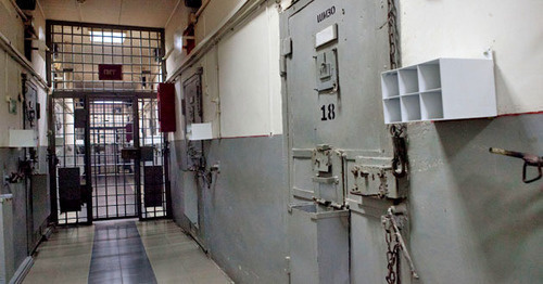 The corridor of the inter-district temporary detention facility. Photo: Yuliya Simatova / Yugopolis