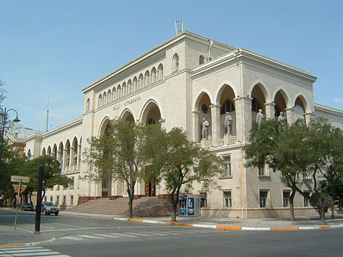 Azerbaijan, Baku. National Library. Photo by http://en.wikipedia.org Azerbaijan, Baku. National Library. Photo by http://en.wikipedia.org