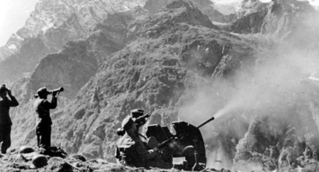 The German antiaircraft artillery fire, September 1942. North Caucasus. Photo: undesarchiv, Bild 146-1970-033-04 / CC-BY-SA https://ru.wikipedia.org