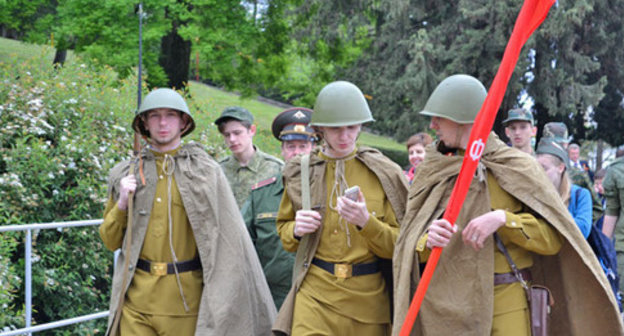 The participants of the events on the Victory Day. Sochi, May 9, 2015. Photo by Svetlana Kravchenko for the "Caucasian Knot"
