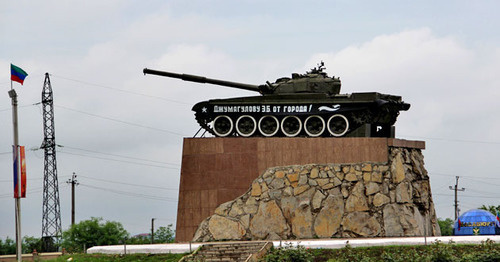 Tank in Khasavyurt. Photo by Magomed Magomedov for the ‘Caucasian Knot’. 