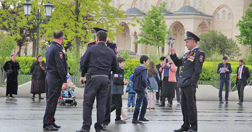 Police officers in Grozny. Photo by Magomed Magomedov for the ‘Caucasian Knot’.