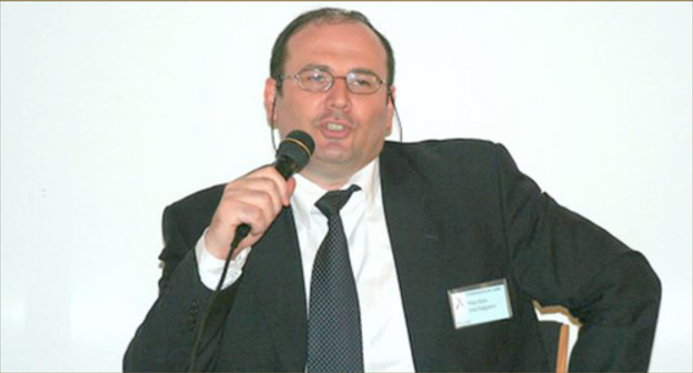 Mayrbek Vachagaev. Photo: Radio Marsho, RFE/RL, http://golosichkerii.com/index.php/novosti/457-chechenskij-dissident-vostochnyj-ukraina-pervoj-proklyanet-putina