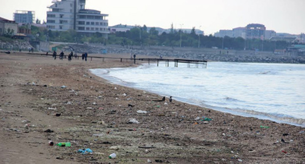 Caspian Sea beach in the town of Kaispiysk. Photo by Akhmed Aldebirov for the ‘Caucasian Knot’.