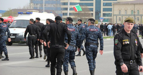 The law enforcers. Grozny. Photo by Magomed Magomedov for the "Caucasian Knot"