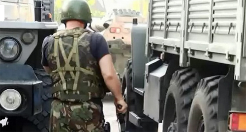 Law enforcer during the special operation in Nalchik. Photo: http://nac.gov.ru/nakmessage/2015/06/27/v-ingushetii-neitralizovany-dvoe-uchastnikov-mezhdunarodnoi-terroristicheskoi-.html