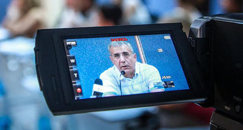 Record of Intigam Aliev’s speech. Photo by Aziz Karimov for the ‘Caucasian Knot’. 