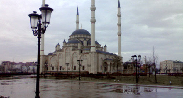 Chechnya, Grozny. Mosque in the name of Akhmat-Khadzha Kadyrov. December 2009. Photo by the "Caucasian Knot" Chechnya, Grozny. Mosque in the name of Akhmat-Khadzha Kadyrov. December 2009. Photo by the "Caucasian Knot"