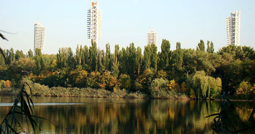 On of the Karasun Lakes in Krasnodar. Photo: Yuriy75 https://ru.wikipedia.org