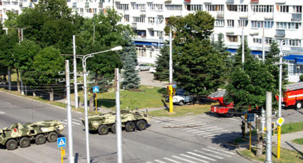 Military equipment around the house where the special operation was conducted. Nalchik, July 23, 2015. Photo by Lyudmila Maratova for the "Caucasian Knot"
