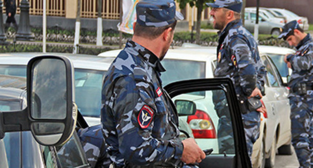 Chechen policemen. Photo by Magomed Magomedov for the ‘Caucasian Knot’. Chechen policemen. Photo by Magomed Magomedov for the ‘Caucasian Knot’.