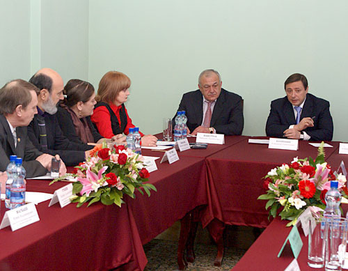 President's Plenipotentiary meets creative intellectuals of North Ossetia. From right to left: Alexander Khloponin and leader of North Ossetia Taimuraz Mamsurov. Photo by the "Caucasian Knot" President's Plenipotentiary meets creative intellectuals of North Ossetia. From right to left: Alexander Khloponin and leader of North Ossetia Taimuraz Mamsurov. Photo by the "Caucasian Knot"