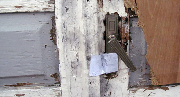 Door of the Avetisyan family’s house, Gyumri, January 14, 2015. Photo by Tigran Petrosyan for the ‘Caucasian Knot’. Door of the Avetisyan family’s house, Gyumri, January 14, 2015. Photo by Tigran Petrosyan for the ‘Caucasian Knot’.