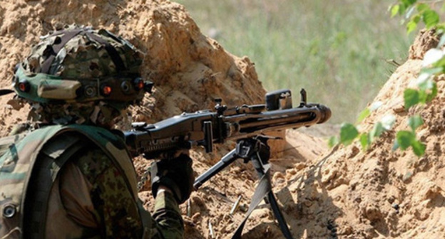 Soldier on the front line. Photo: © Sputnik/ Sputnik Azerbaijan, http://sputnik-ossetia.ru/world/20150725/357263.html