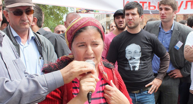 Patimat Gadzhieva complained about corruption in all levels of government. Photo by Patimat Makhmudova for the "Caucasian Knot"